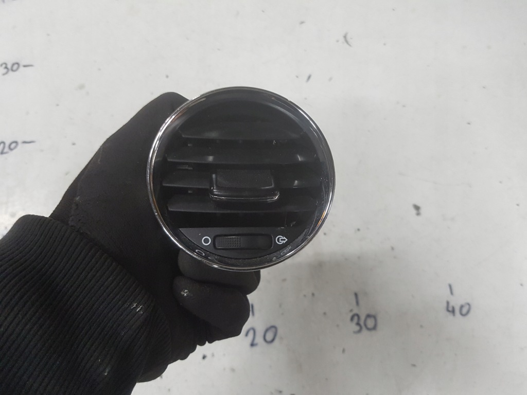 фото №1, Peugeot 3008 i 09r- решётка обдув левая