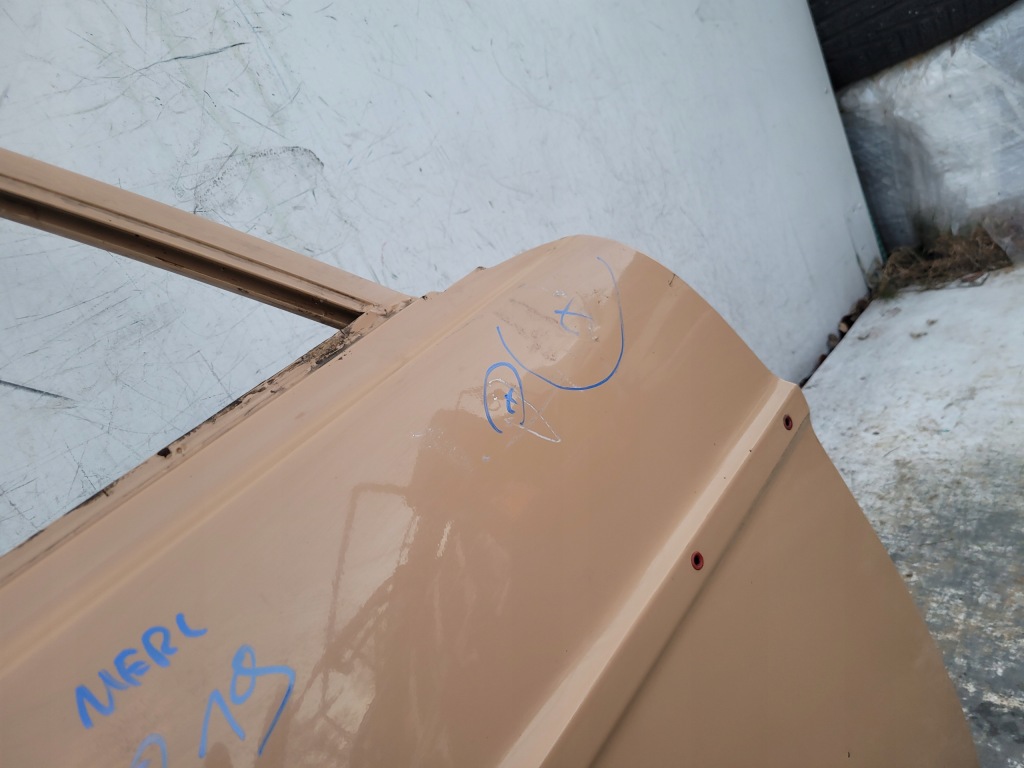 Купити Mercedes w114 w115 двері праве передні перед