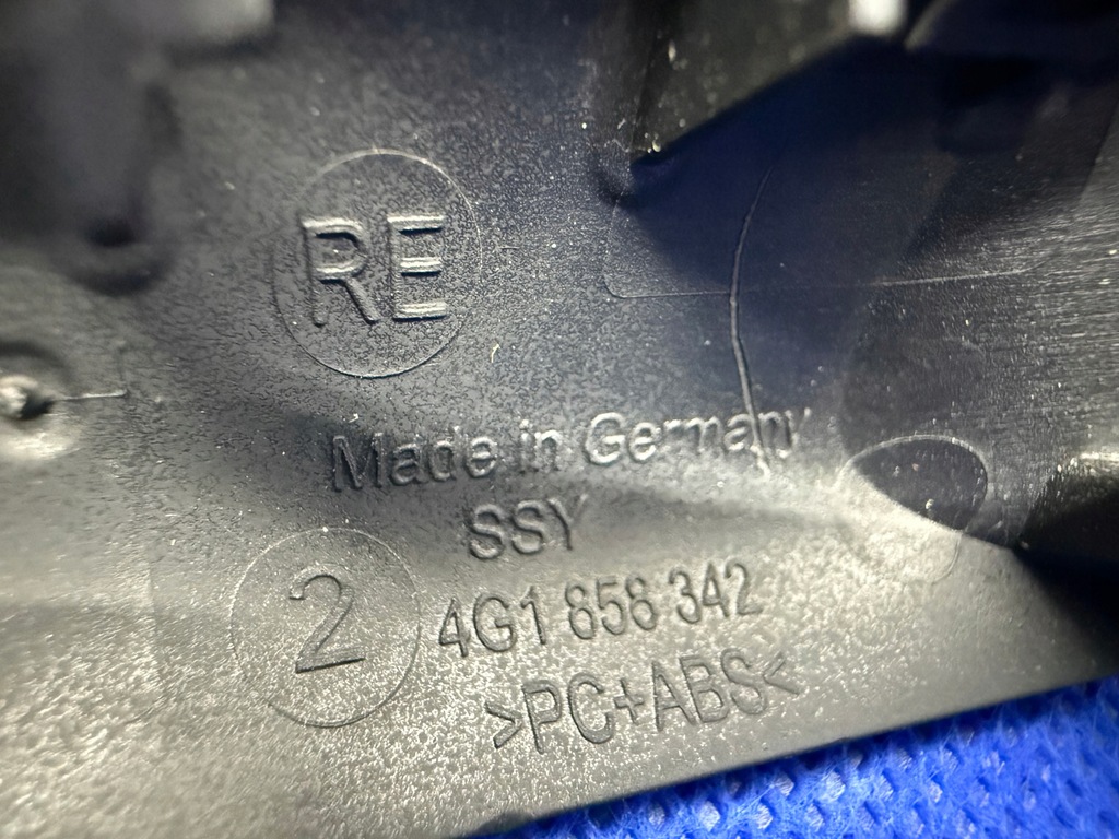 фото №5, Audi a6 c7 заглушка защита консоли 4g1858342