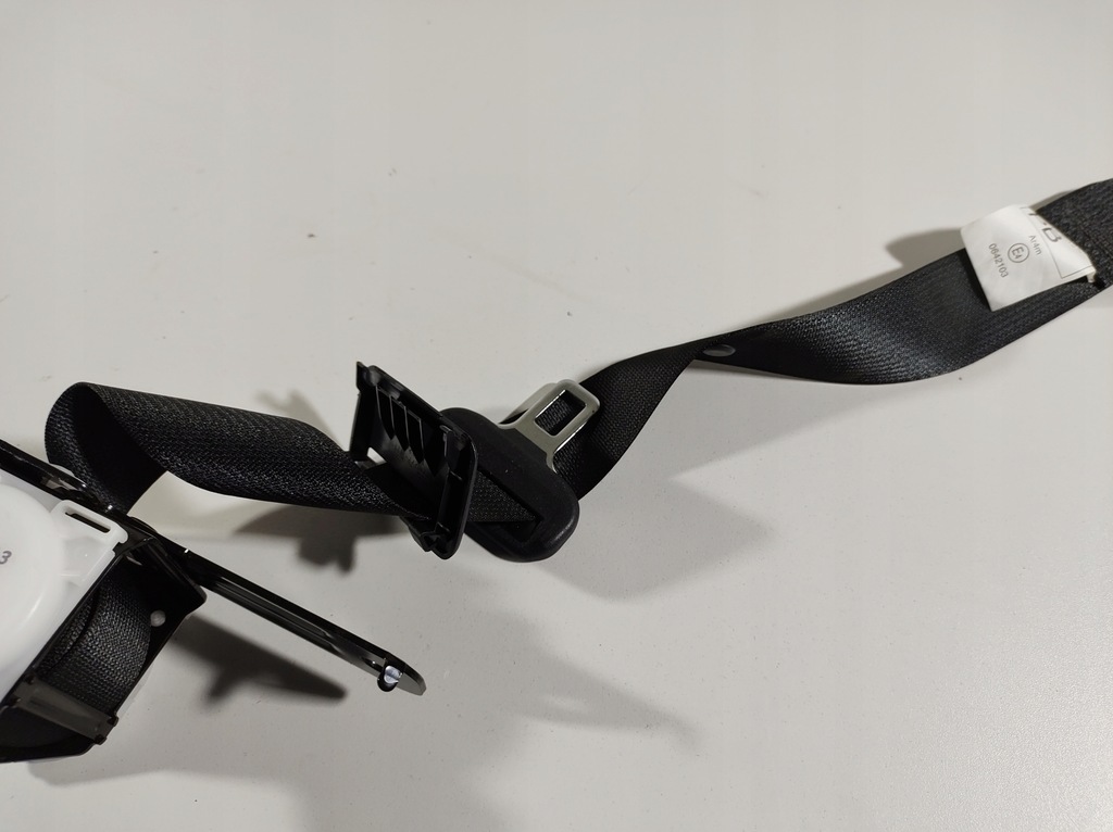 фото №10, Lexus is300h 13r pas безопасности правый задняя