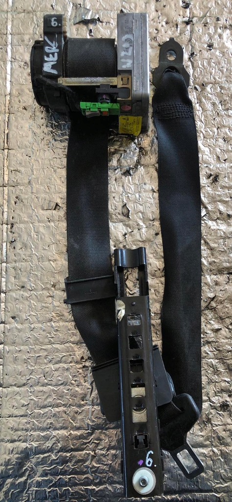 фото №1, Mercedes w203 pas передний левый 33015929f 00064577