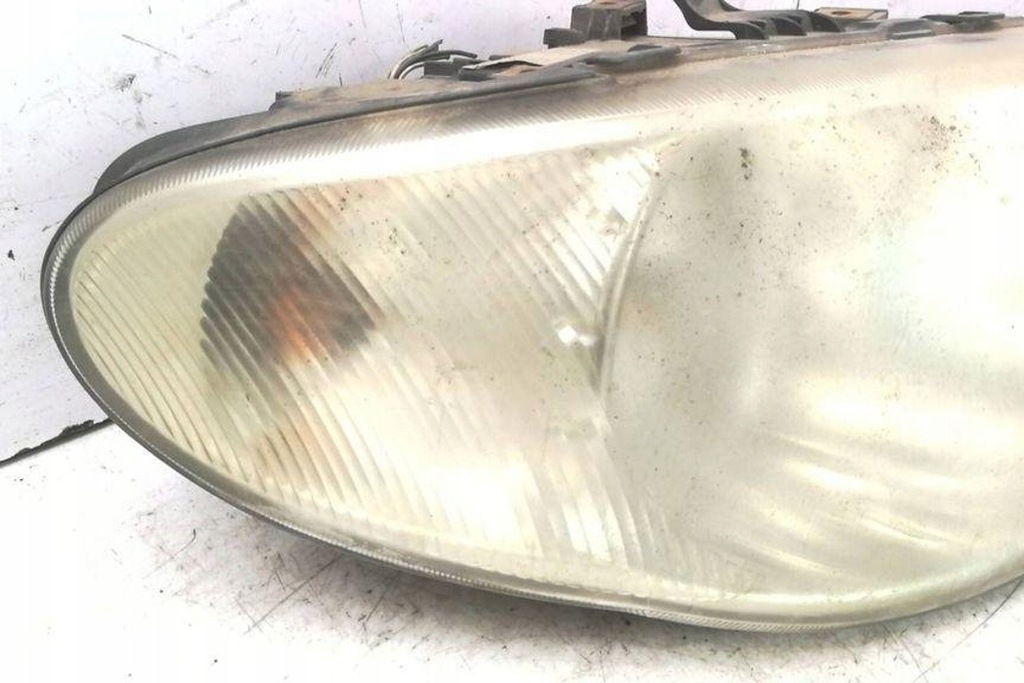 фото №11, Лампа правая передняя chrysler voyager iv rg, rs 112009 3.3l бензиновый