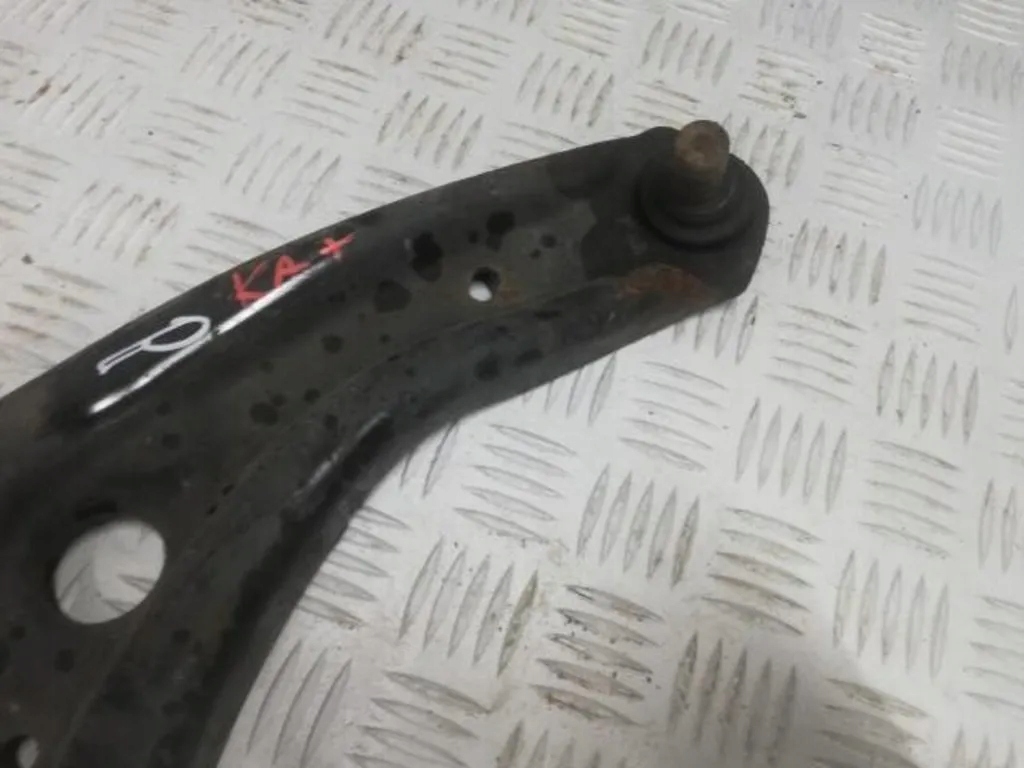 фото №2, Ford ka + plus рычаг правый