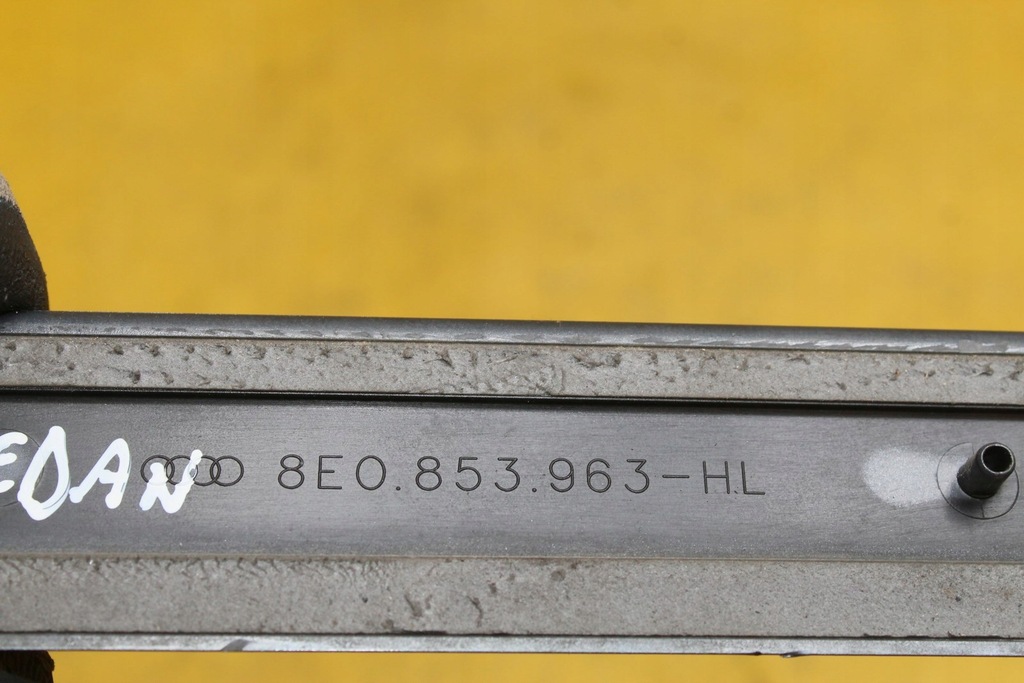 фото №7, Молдинг середня двері лівий задня a4 b6 8e0853963hl