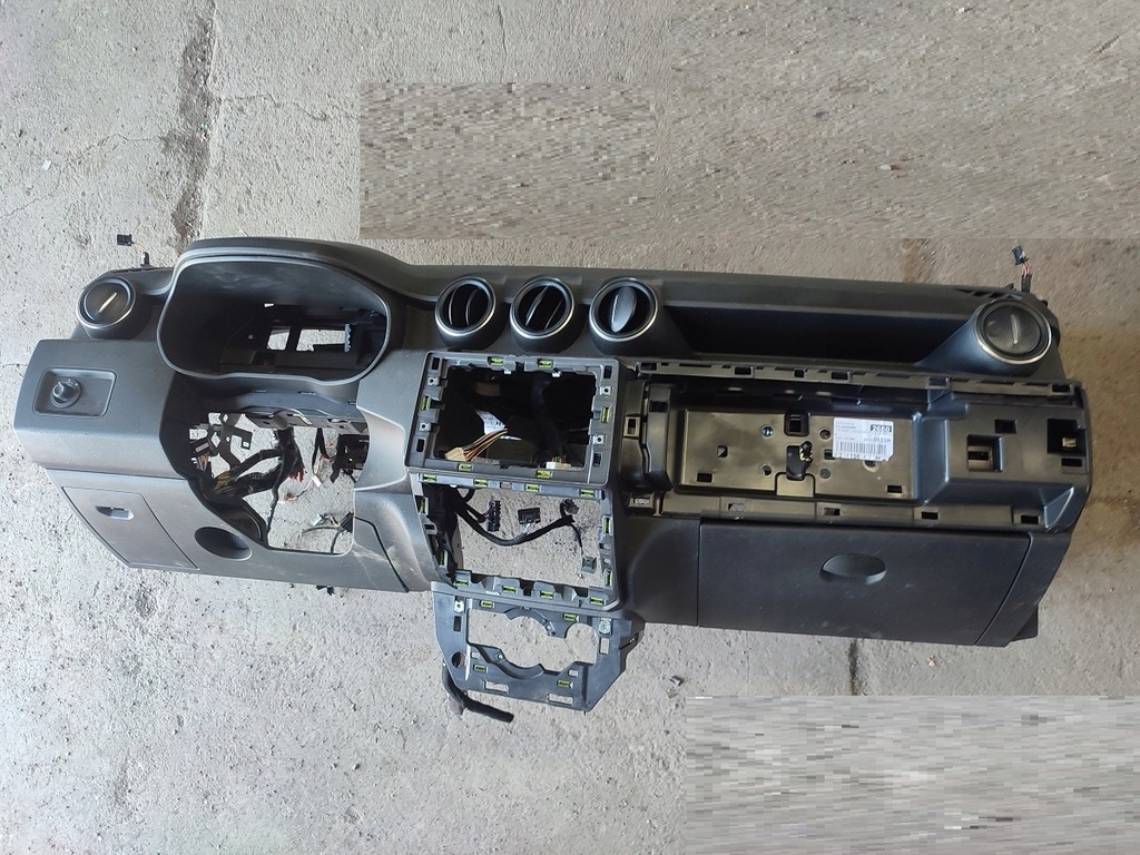 фото №1, Dacia duster ii 2020 приборная панель консоль труба усилитель