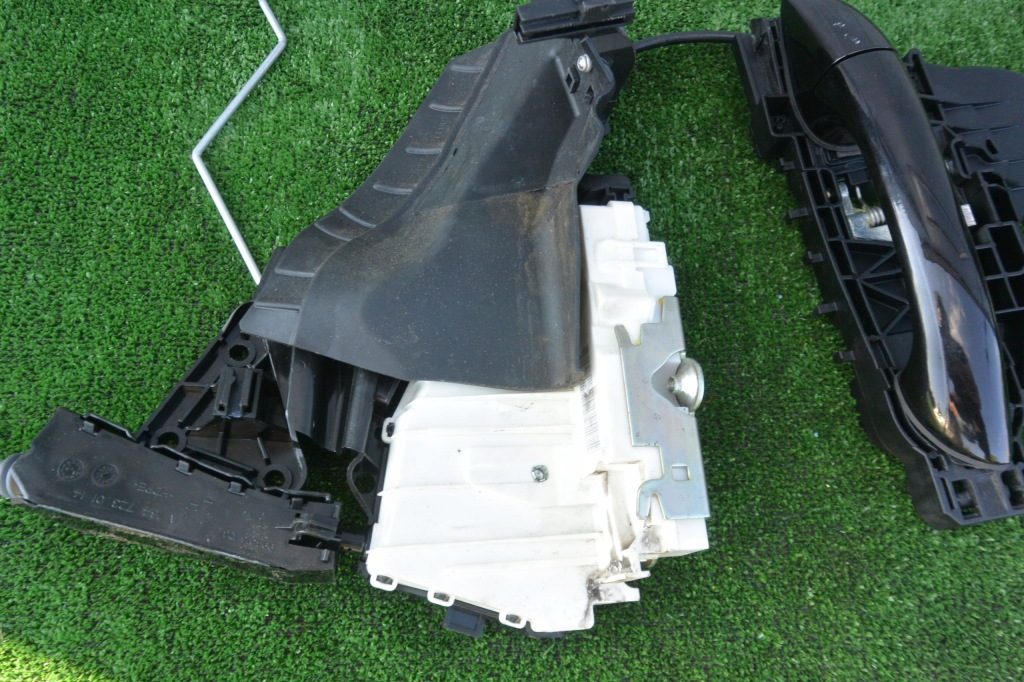 Замок ручка дверь mercedes gl ml 164 uk с Разборки