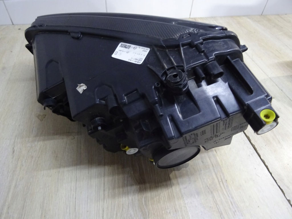 фото №13, Лампа права перед skoda karoq full led 57b941016d