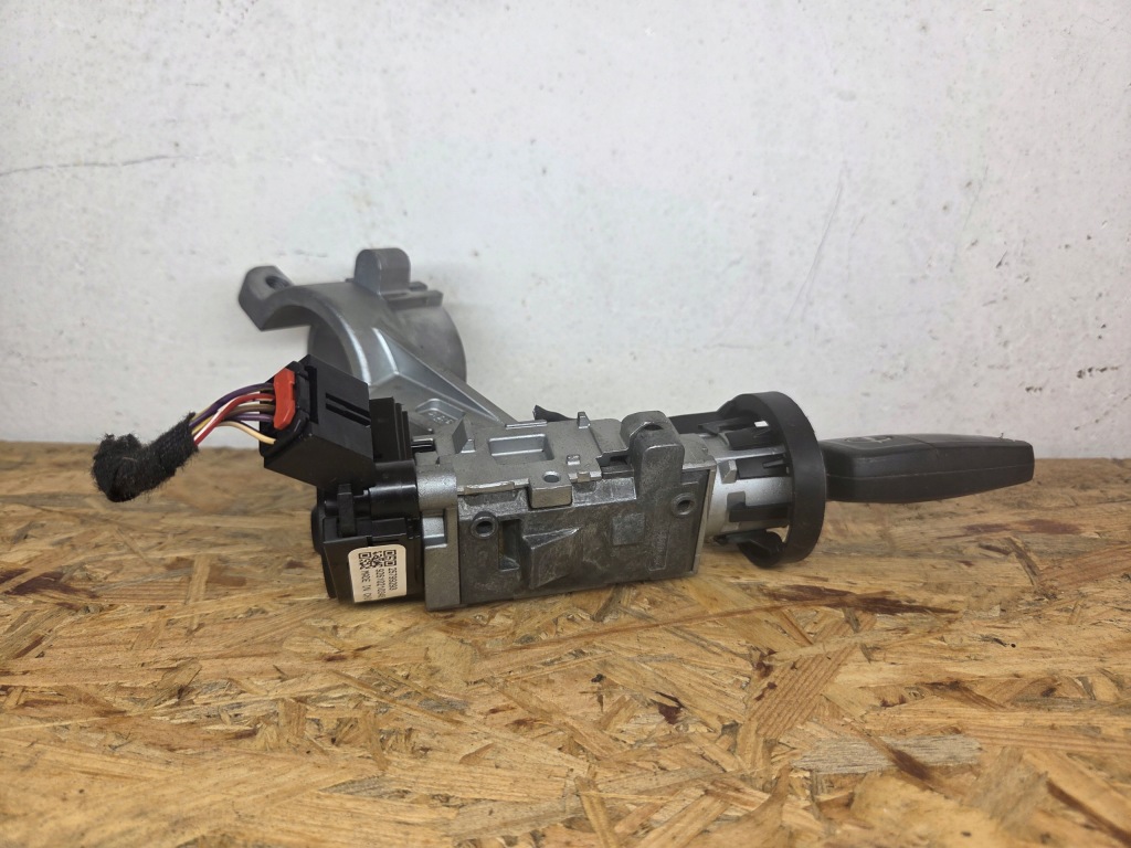 Купити Opel оригінальний номер gm 25799293 13500549