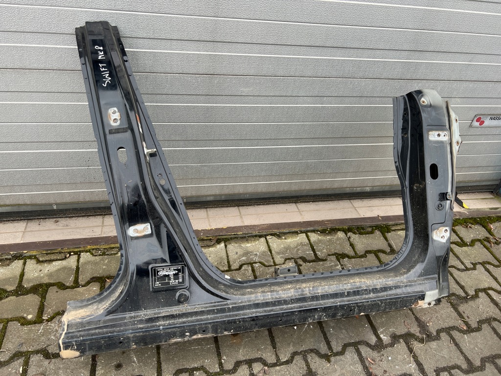 фото №1, Suzuki swift mk8 поріг правий блок двигуна