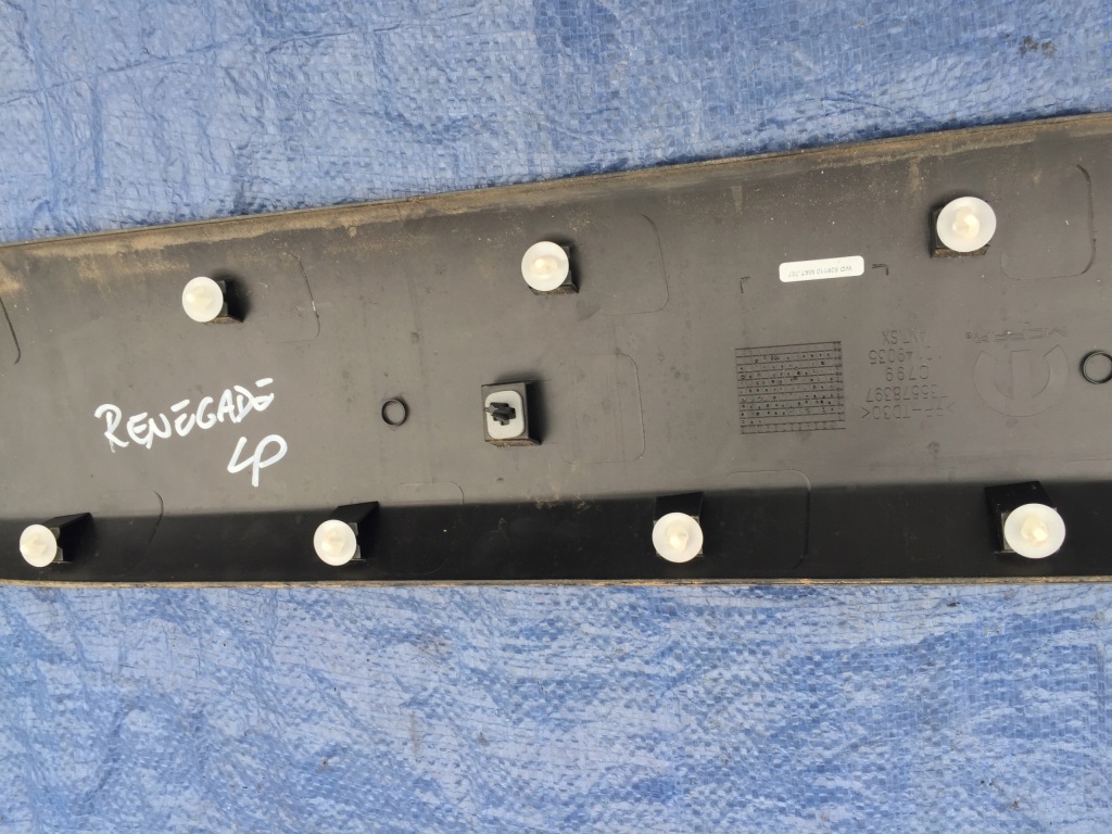 фото №2, Jeep renegade 20 21 22 молдинг нижняя с дверь левый перед