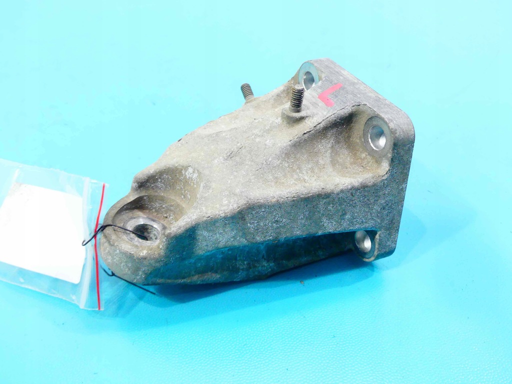 фото №1, Кронштейн двигателя правая lexus gs iv 11-20 кронштейн