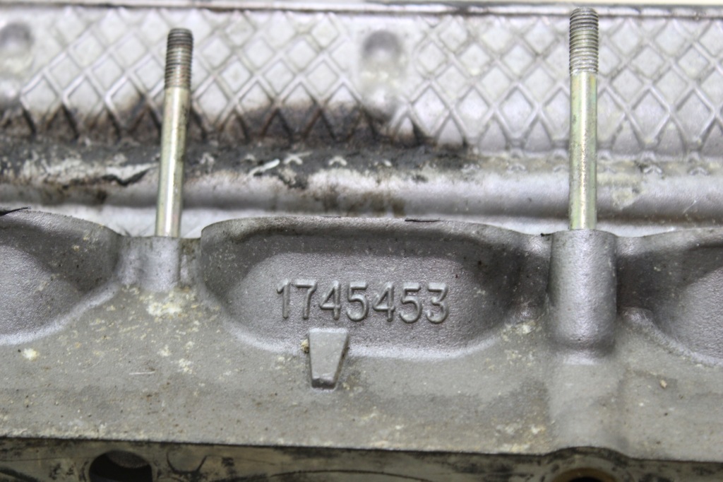 Купити Bmw e38 e39 735i 535i m62tu v8 головка двигуна права 1745453 вали