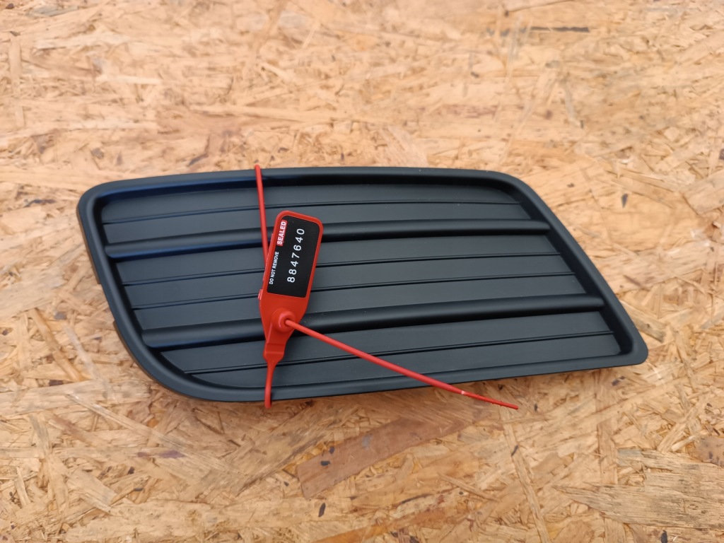 Купить Решётка бампера решетка правая перед 71751-72k00 suzuki swift mk6 08-