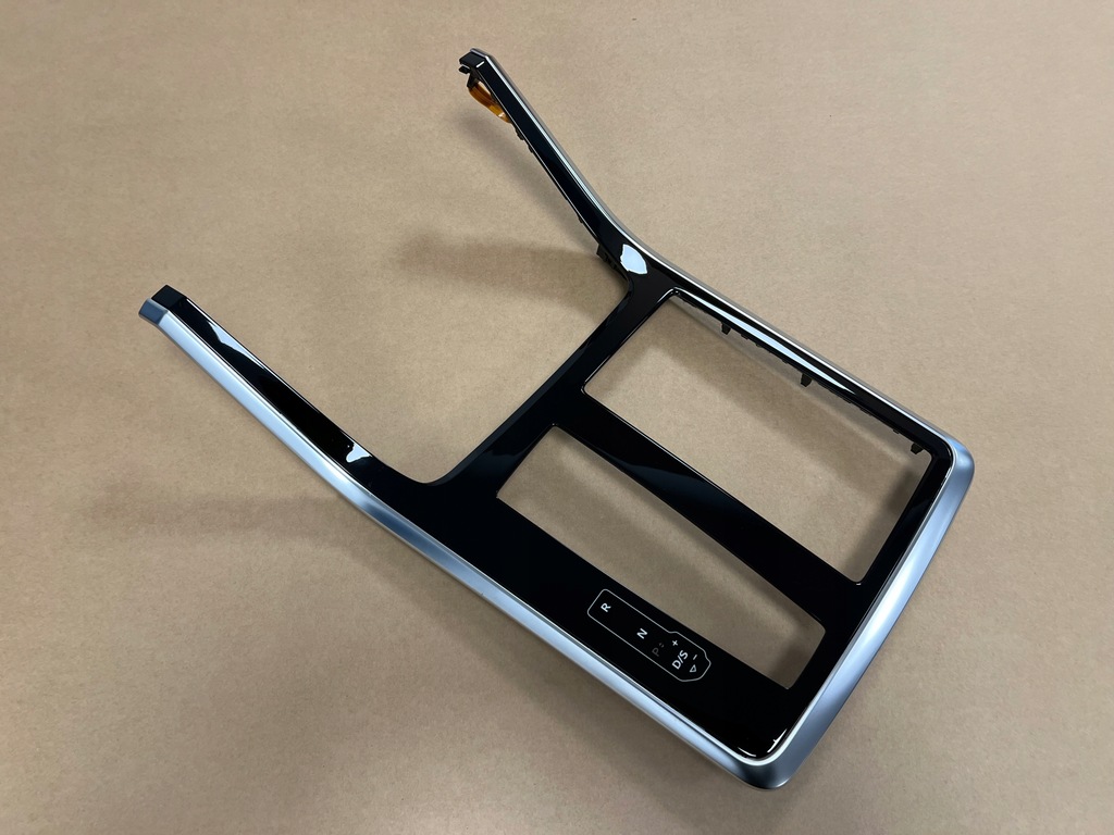 фото №1, Audi q8 q7 4m рамка тунель led 4m8863324d v58