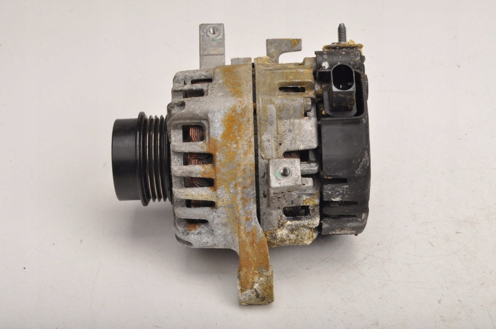 Купить Toyota yaris 3 1.5 16v генератор 27060-0y370