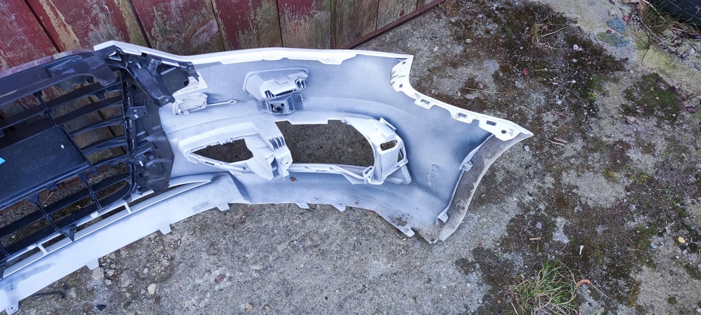 фото №12, Бампер передний audi a3 8v3 + решётка радиатора+ абсорбер 8v3807437de