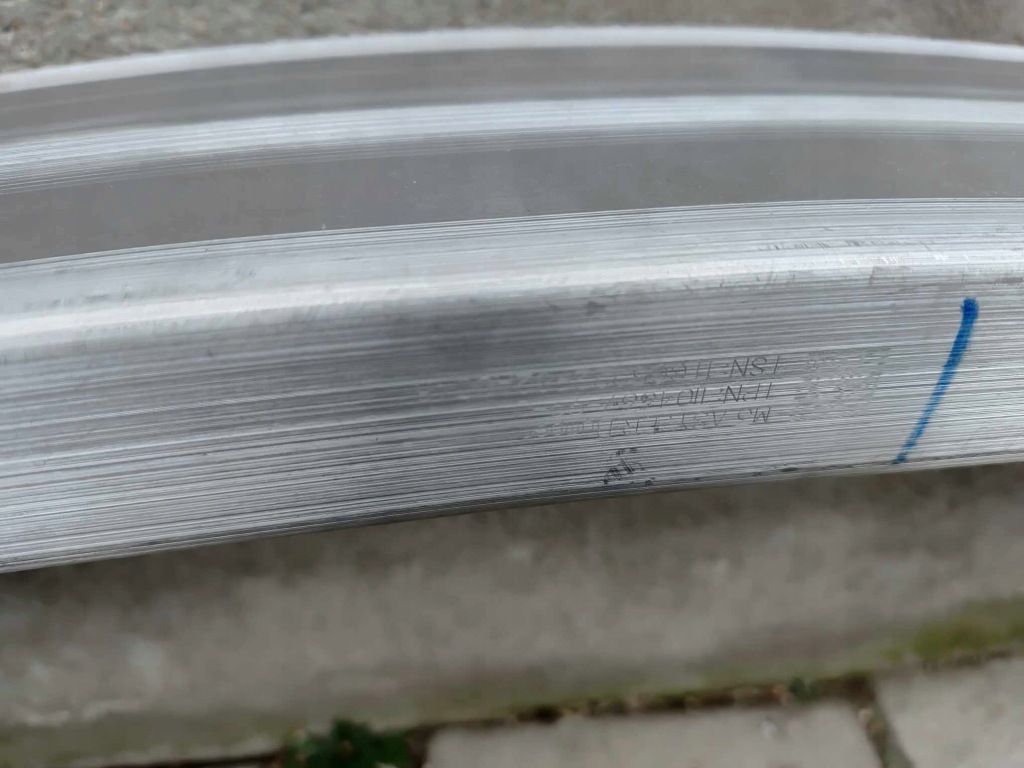 Tesla model 3 балка бампера перед передняя пена новая  оригинальный номер 3821 с Разборки