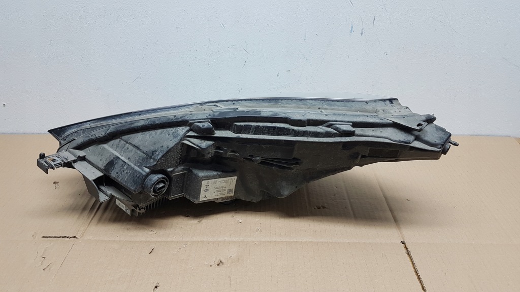 Фара перед правий tesla 3 y рестайлінг  full led 1514953 Київ