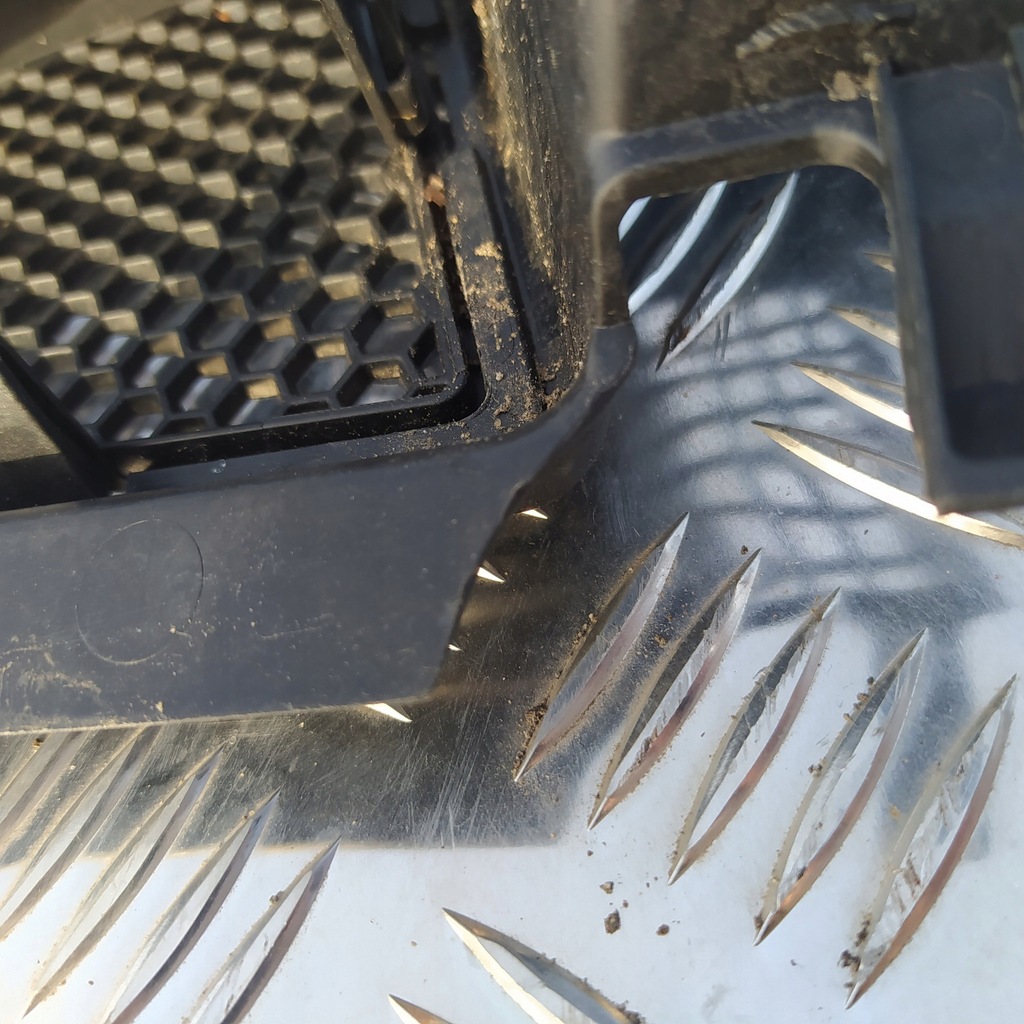 фото №8, Peugeot 2008 i жабо левая правое полный 96733024