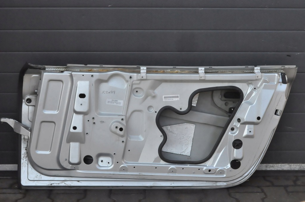 фото №3, Aston martin db9 дверь правый перед передние