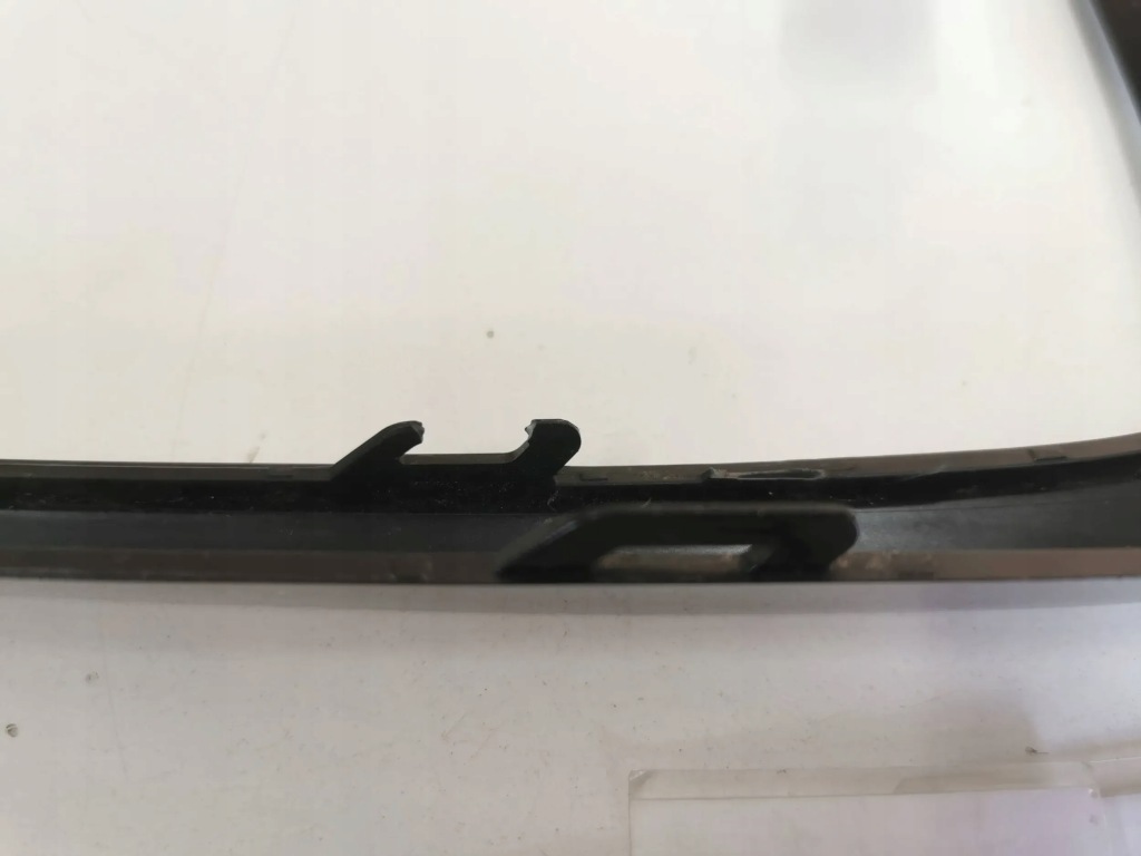 Молдинг левый решётки бампера bmw x-3 g01 m-pakiet дорестайлинг  правая 831. Оригинал