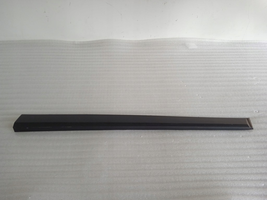 фото №1, Kia stonic молдинг двері передні праве 87724-h8400