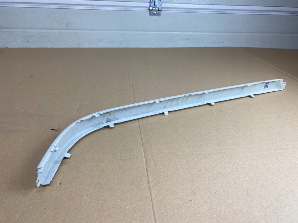 фото №11, Молдинг бампера правый задняя bmw e39 kombi lift 7005880