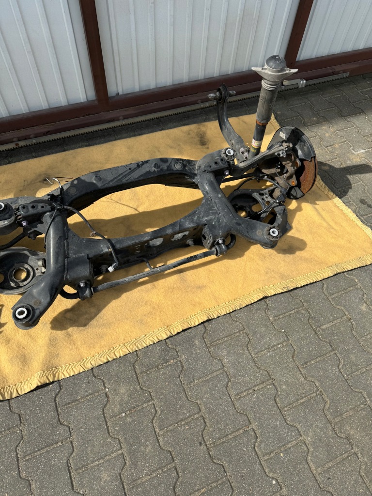 фото №1, Toyota rav4 v oś задняя амортизаторы комплектная 18 tys km