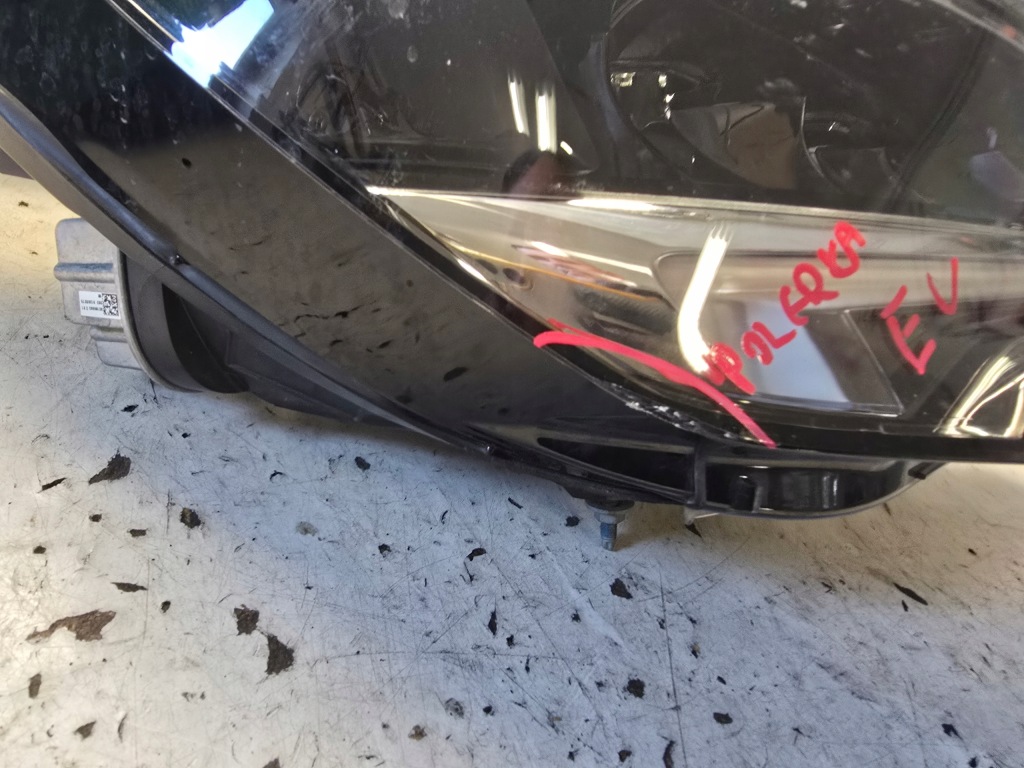 Opel corsa f фара правий перед лампа права full led 9829522580 39162654 Зі Шроту