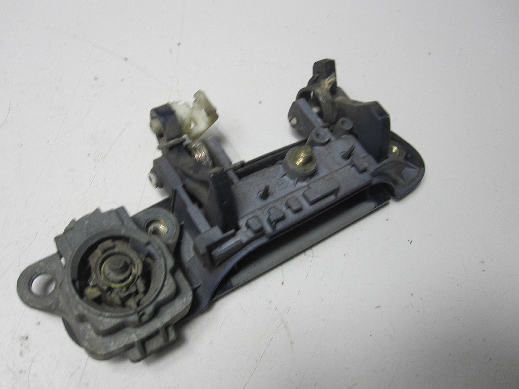 фото №7, Ручка наружная передняя левая mazda premacy 00r