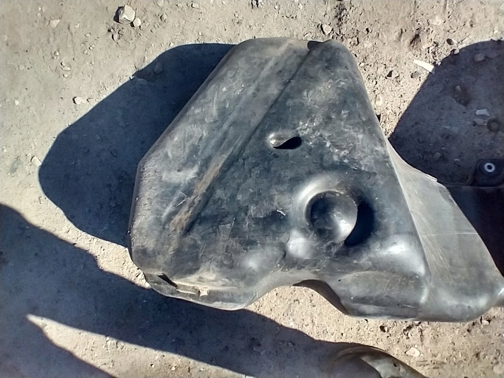 Бак топлива bak 2.0 d 6765701 bmw x1 i 2009-2015 e84 Киев