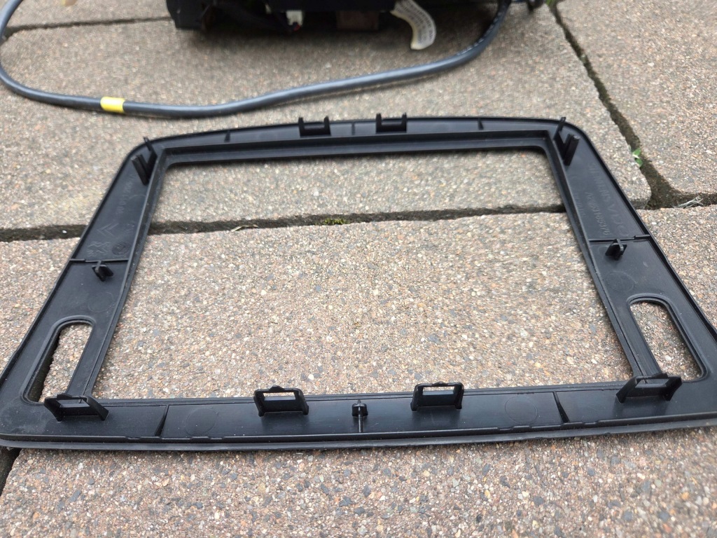 Купить Peugeot 308 t7 дисплей экран навигации 96650242zd 07-2013