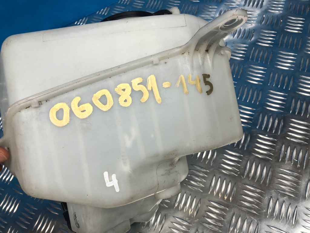 фото №4, Toyota prius ii бачок омывателя