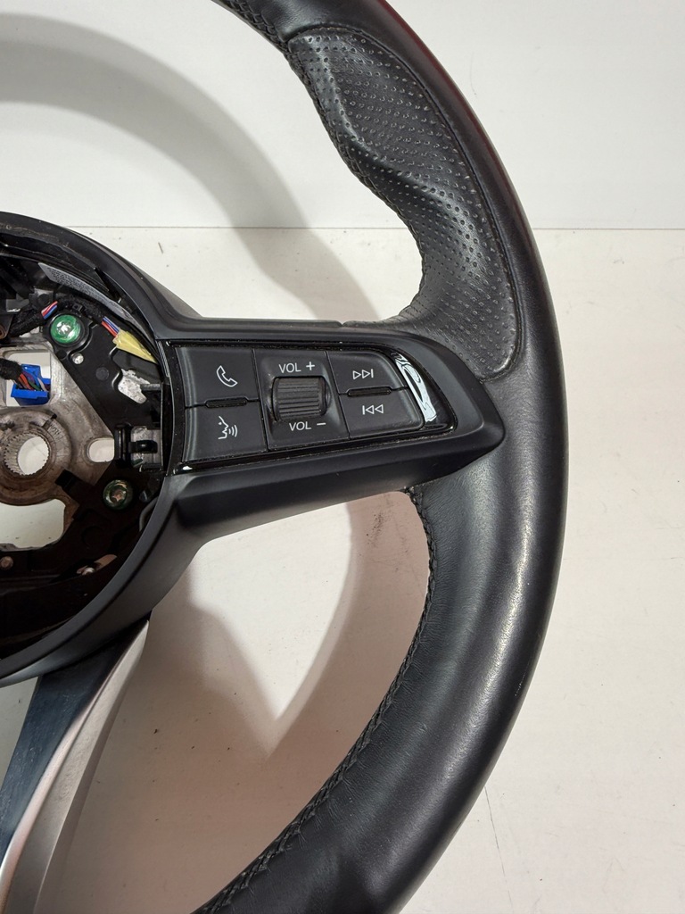 фото №3, Alfa romeo stelvio воздуховод кожа multi