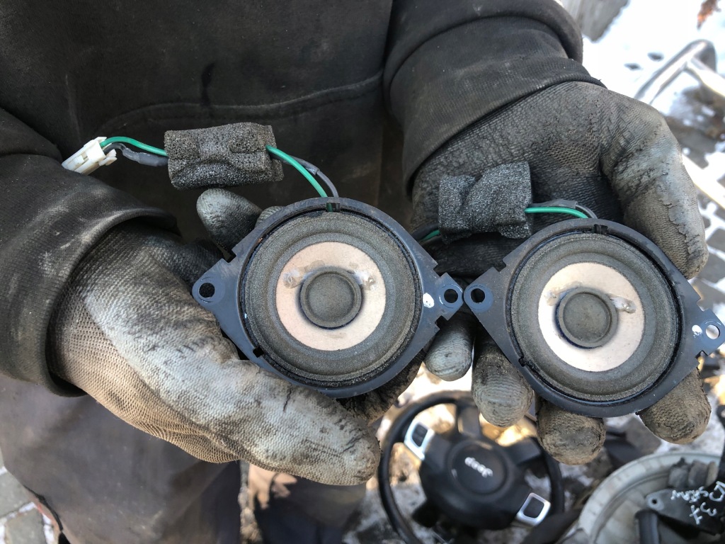 фото №1, Jeep cherokee liberty kj - динамік панелі infinity твітер