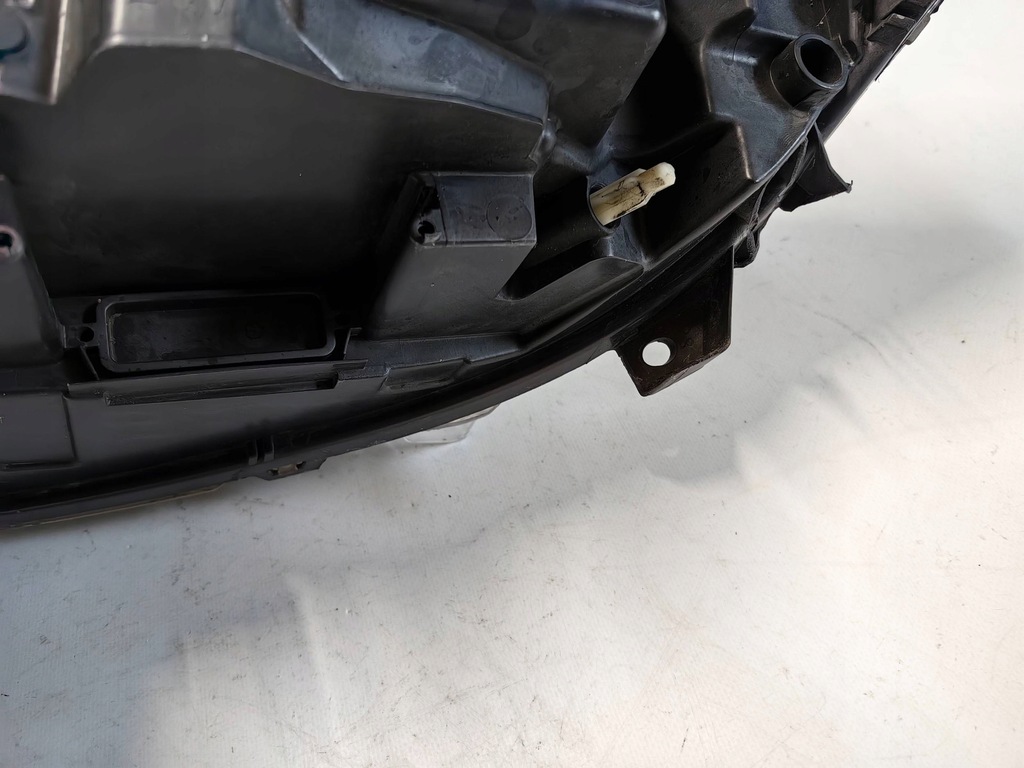 фото №12, Renault scenic iii lift - лампа линза правая polecam