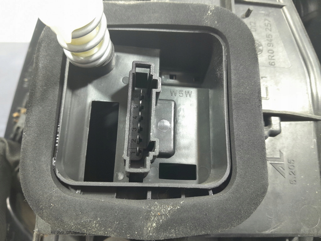 фото №7, Vw polo v 6r hb 5d лампа задня ліва 6r0945257a