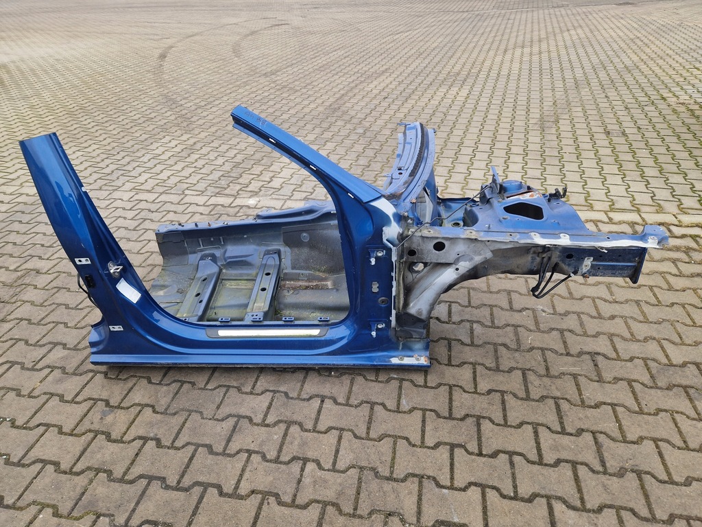 фото №1, Audi a4 b8 чверть права перед довга