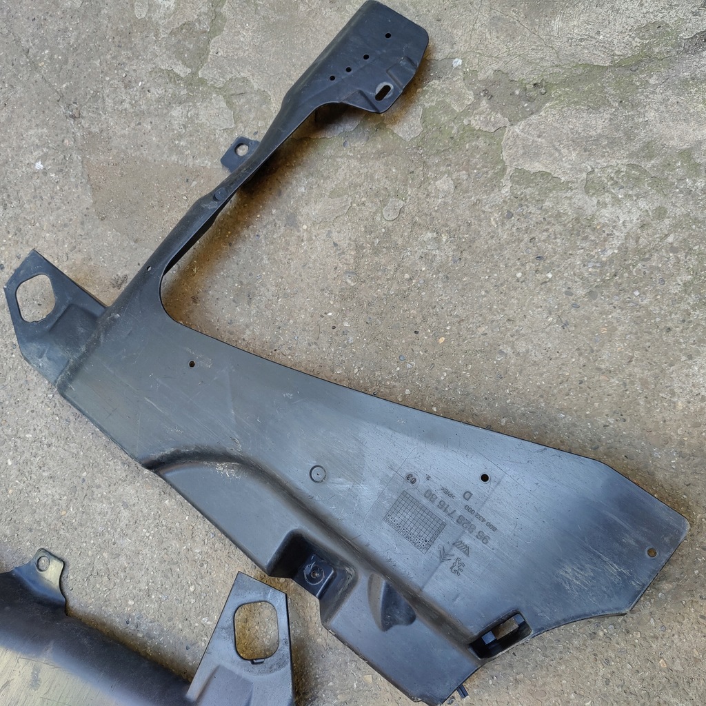 фото №5, Citroen c5 iii sedan плита підвіска права ліва задня