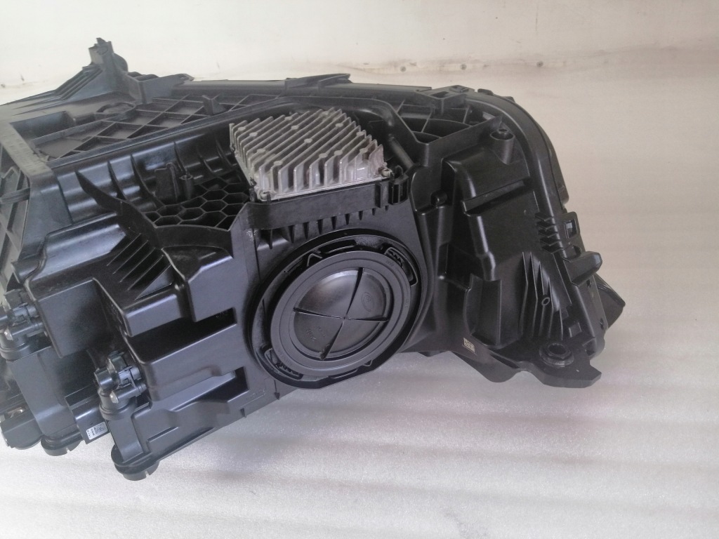 Купить Audi q3 2 фара перед правый  led