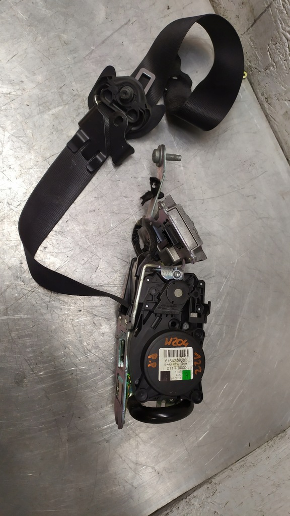 фото №7, Mercedes w204 pas безопасности правый перед