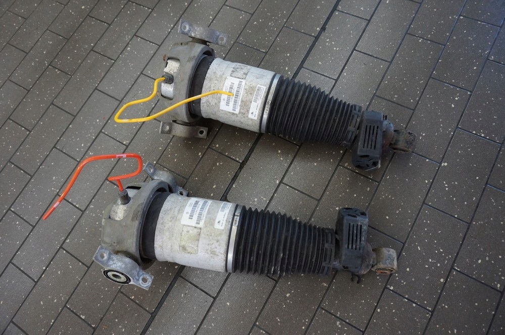 фото №1, Audi q7 амортизатор 7l8616019c 7l8616020c 3,0tdi