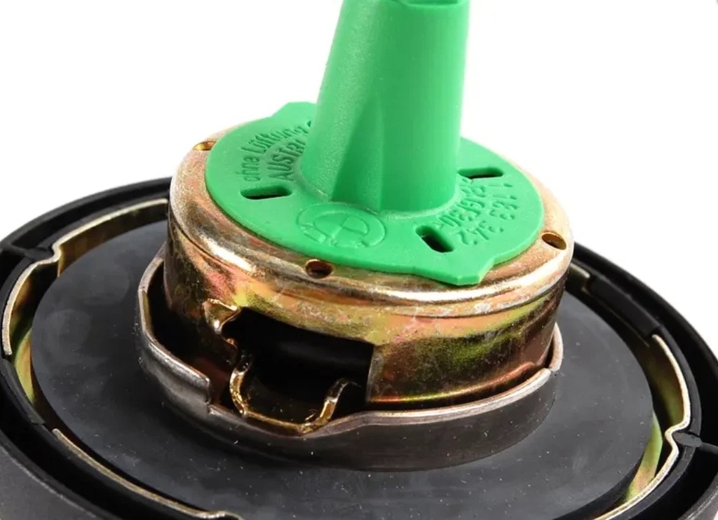 фото №7, Bmw z8 roadster e52 fuel бак flap 16111184531 1184531 oem