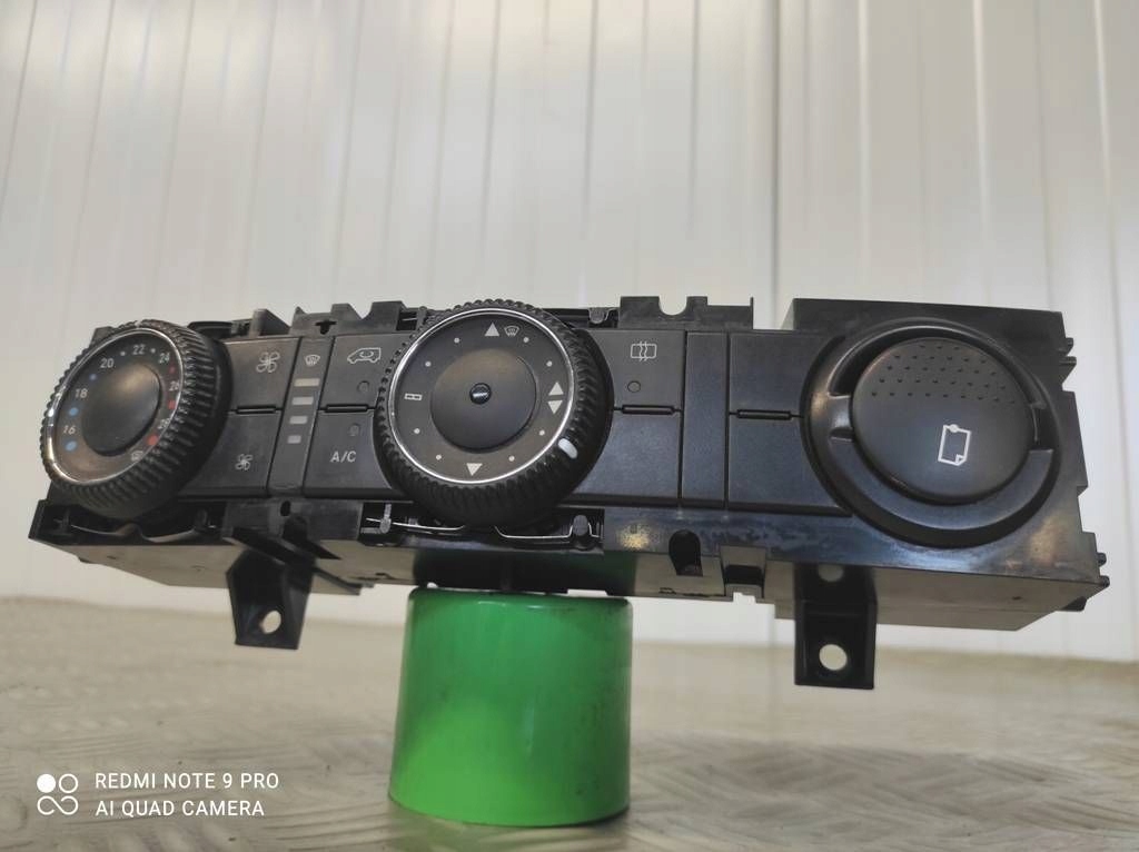 Купити Панель кондиціонера mercedes-benz sprinter w906 a9069063000