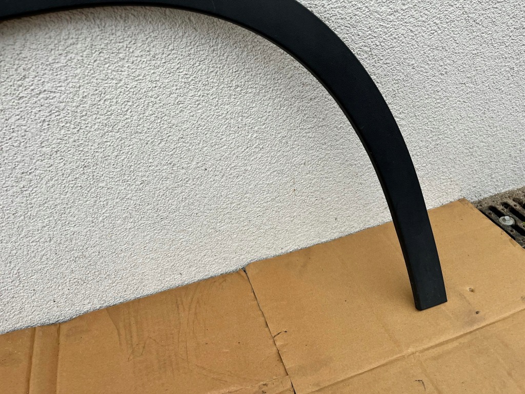 Молдинг на крила ліва перед лівий mercedes gla x156 a1568852322 Недорого