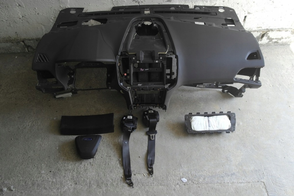 фото №1, Ford edge подушка безопасности ремни приборная панель консоль приборная панель pulpit полка pas