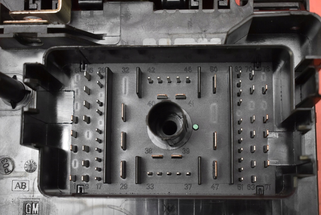 Коробка предохранителей bsi 13368643 opel astra 4 iv j 1.7 cdti 130 km 11-20 Цена