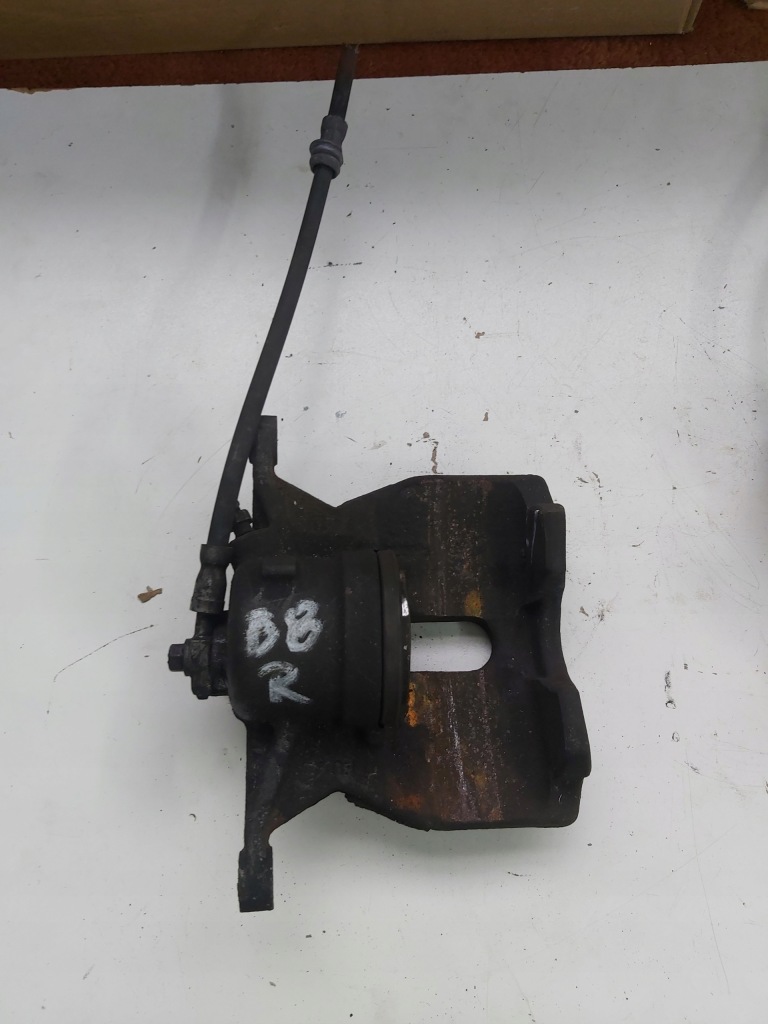 фото №1, Vw passat b8 1.6 tdi супорт гальмівний правий перед