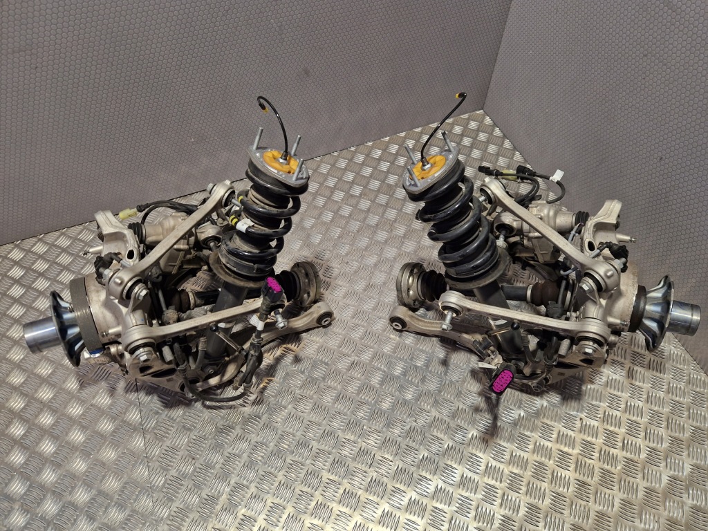 фото №1, Idealne подвеска правое задняя center lock porsche carrera 911 992 2024