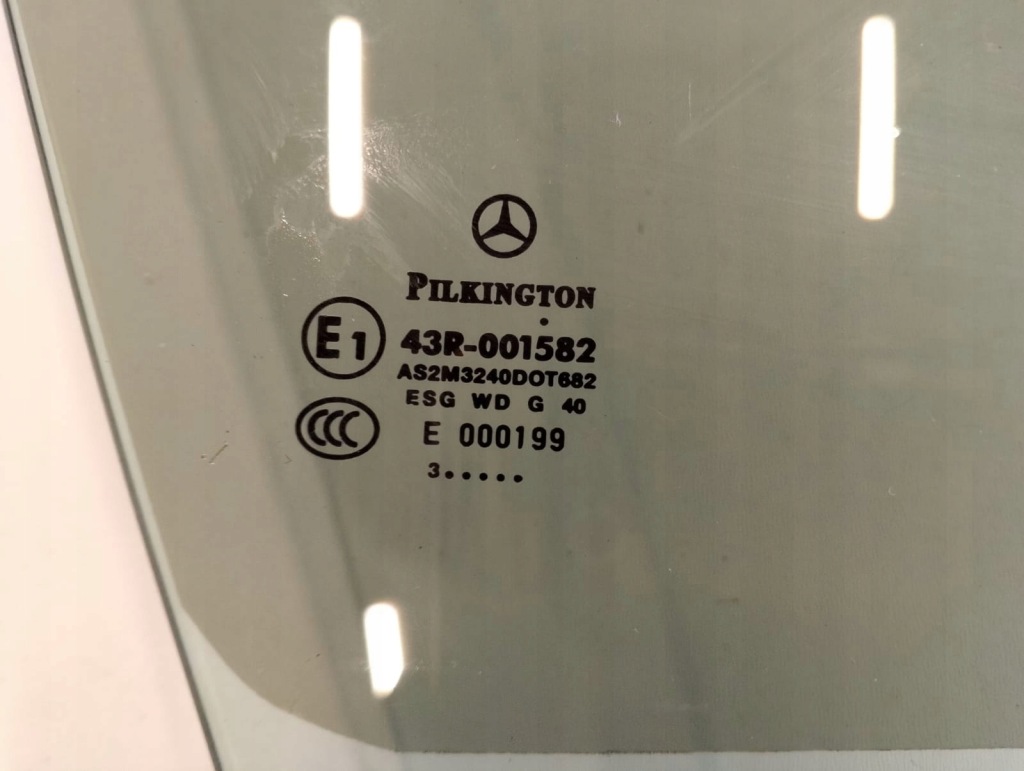 фото №3, Стекло боковая дверь правая перед mercedes slk r172